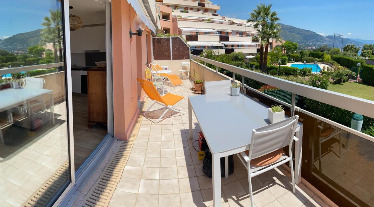 Superbe 2P vue mer, ensoleillé, piscine Roquebrune-Cap-Martin Extérieur photo